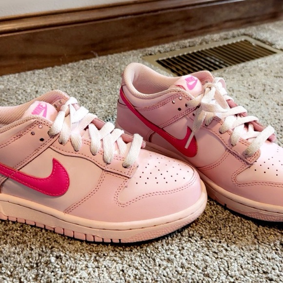 Nike Kids Sneakers in Light Pink and Hot Pink